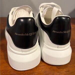 Woman’s Fashion Sneaker